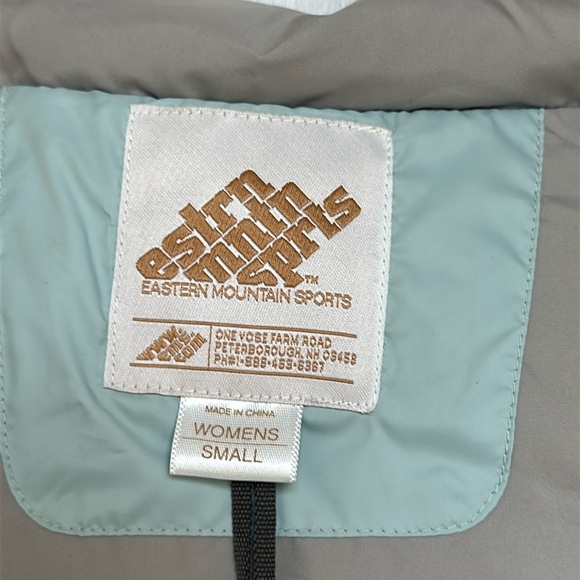 Eastern Mountain Sports Women’s Glacier Down Vest Cloud NWT Zipper Pockets Flaw - Picture 9 of 16